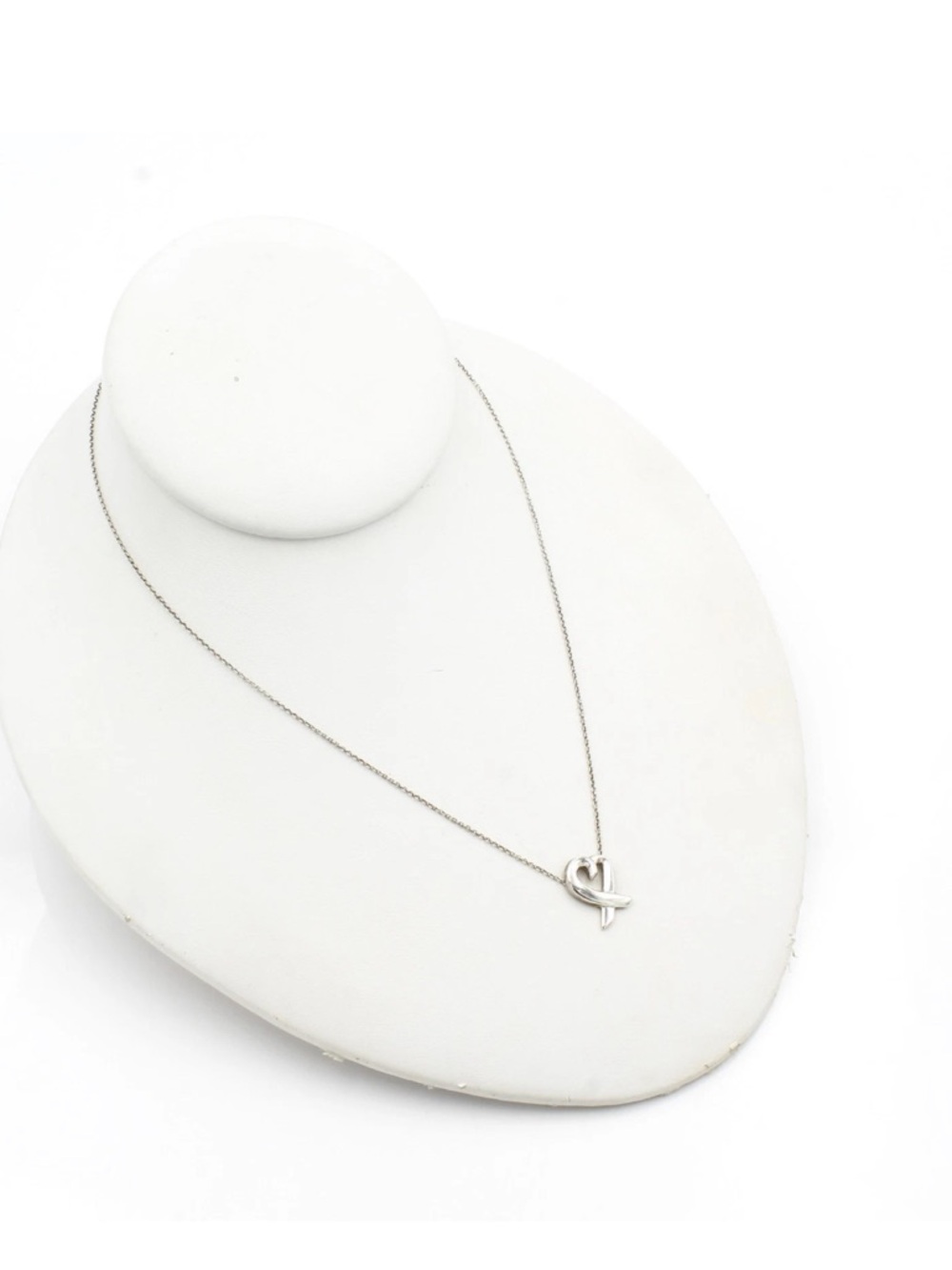 Tiffany & Co Paloma Picassa
Sterling Silver Ribbon Heart
Necklace